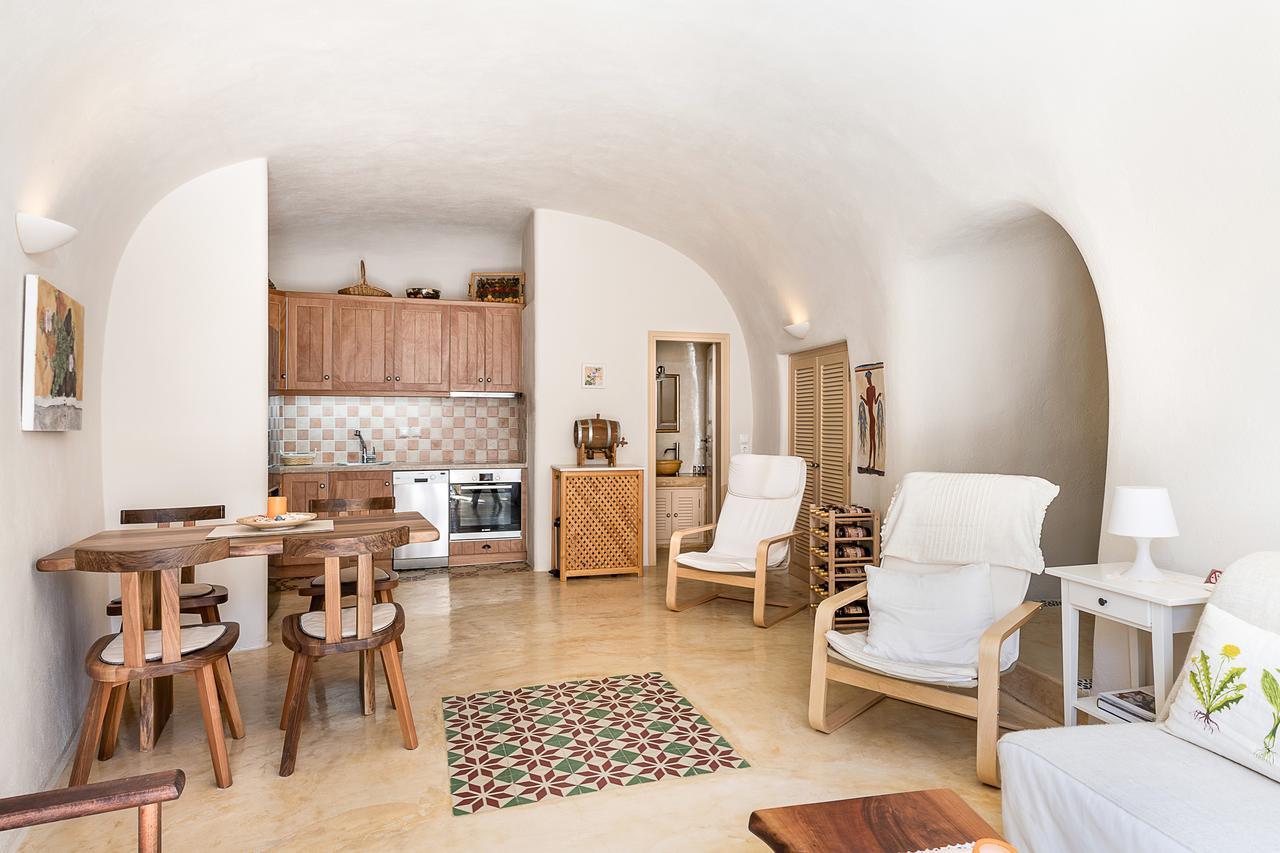 Villa Flora'S House & Cave Winery Pyrgos Kallistis Exterior foto